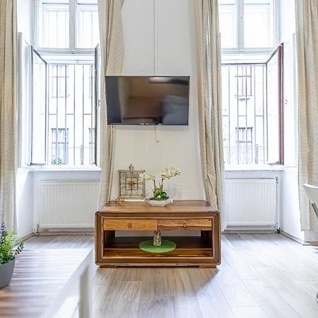 Chic Apartment- Suitable For Longstays Near Matzleinsforferplatz Відень Екстер'єр фото