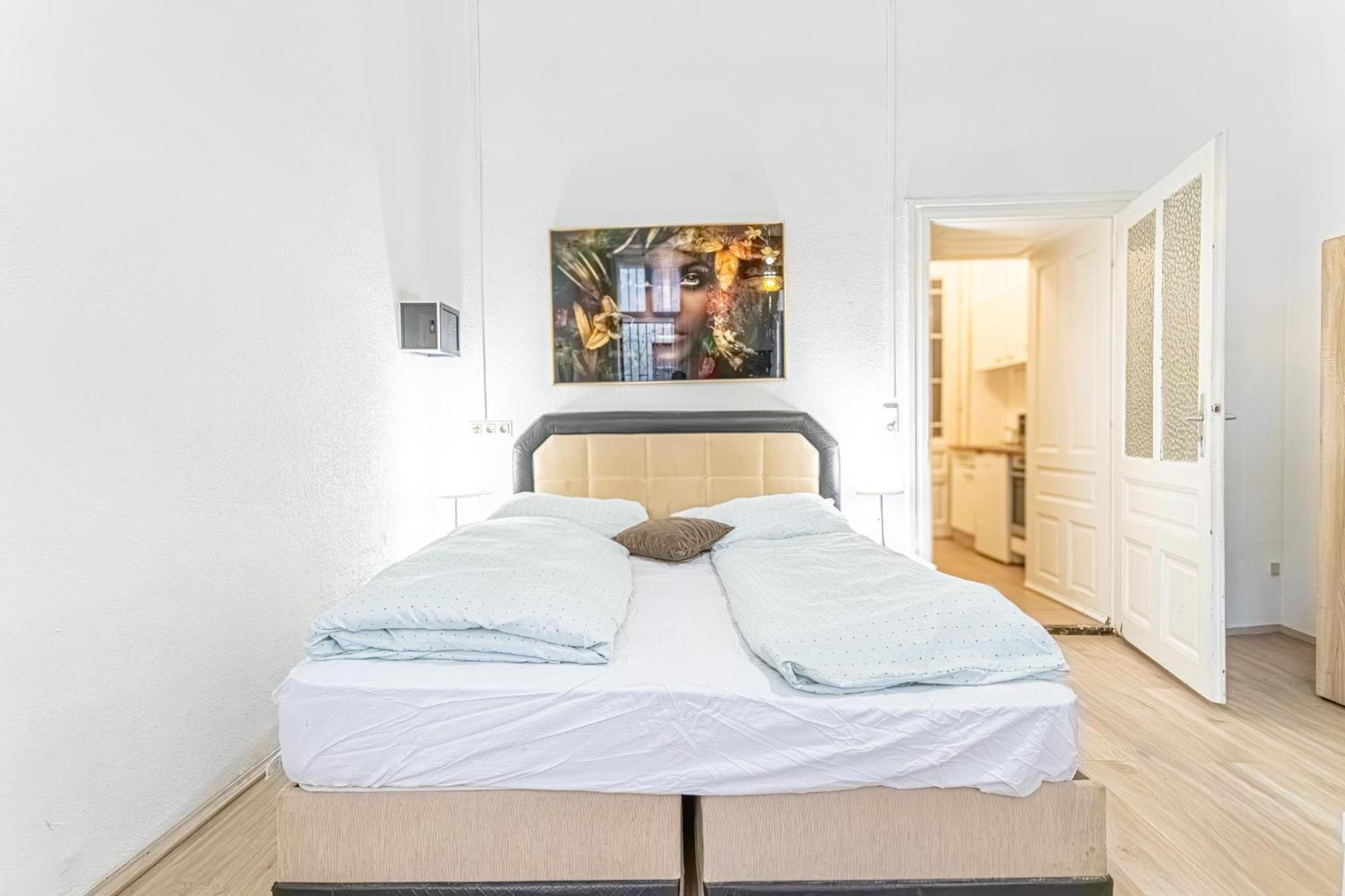 Chic Apartment- Suitable For Longstays Near Matzleinsforferplatz Відень Екстер'єр фото
